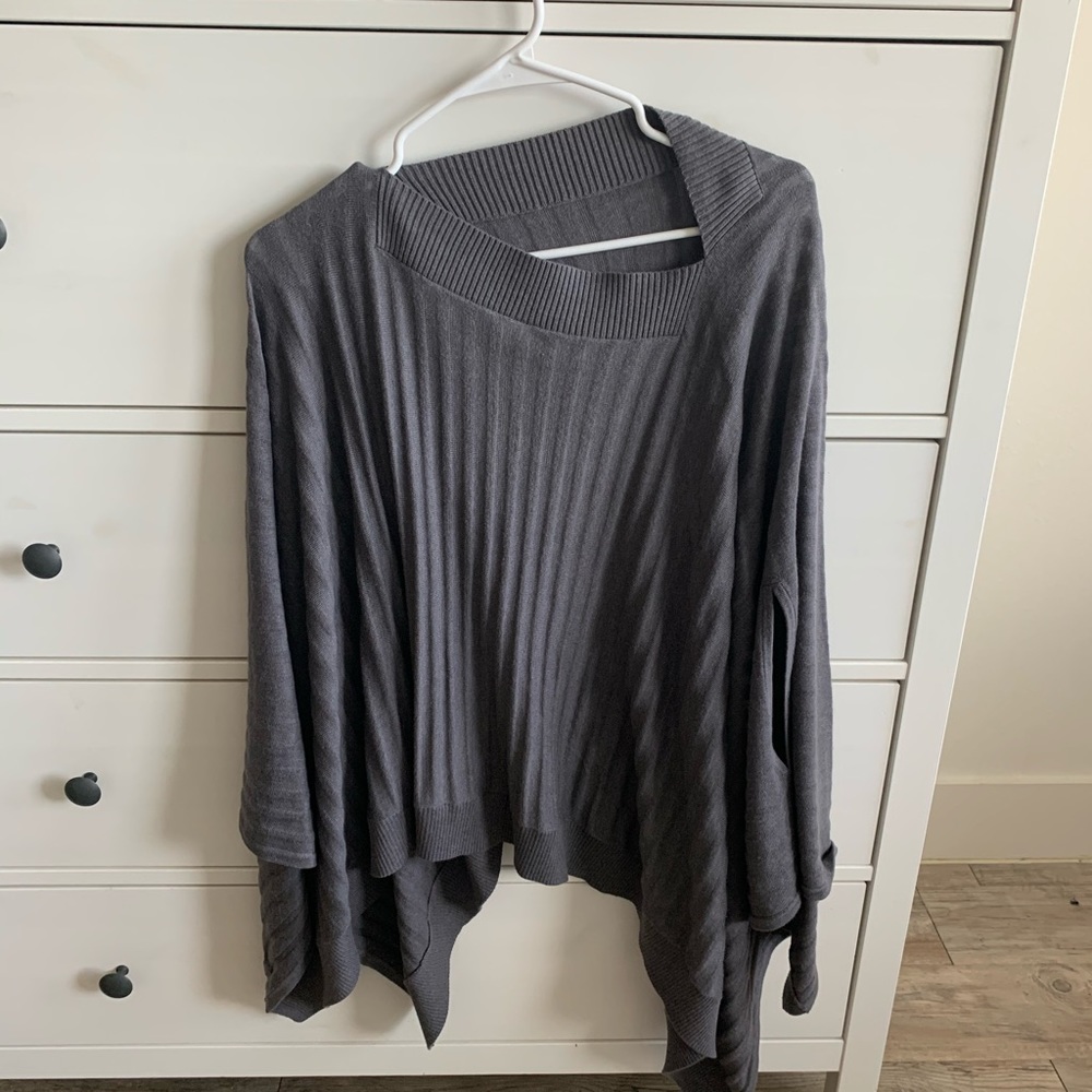 Lululemon poncho